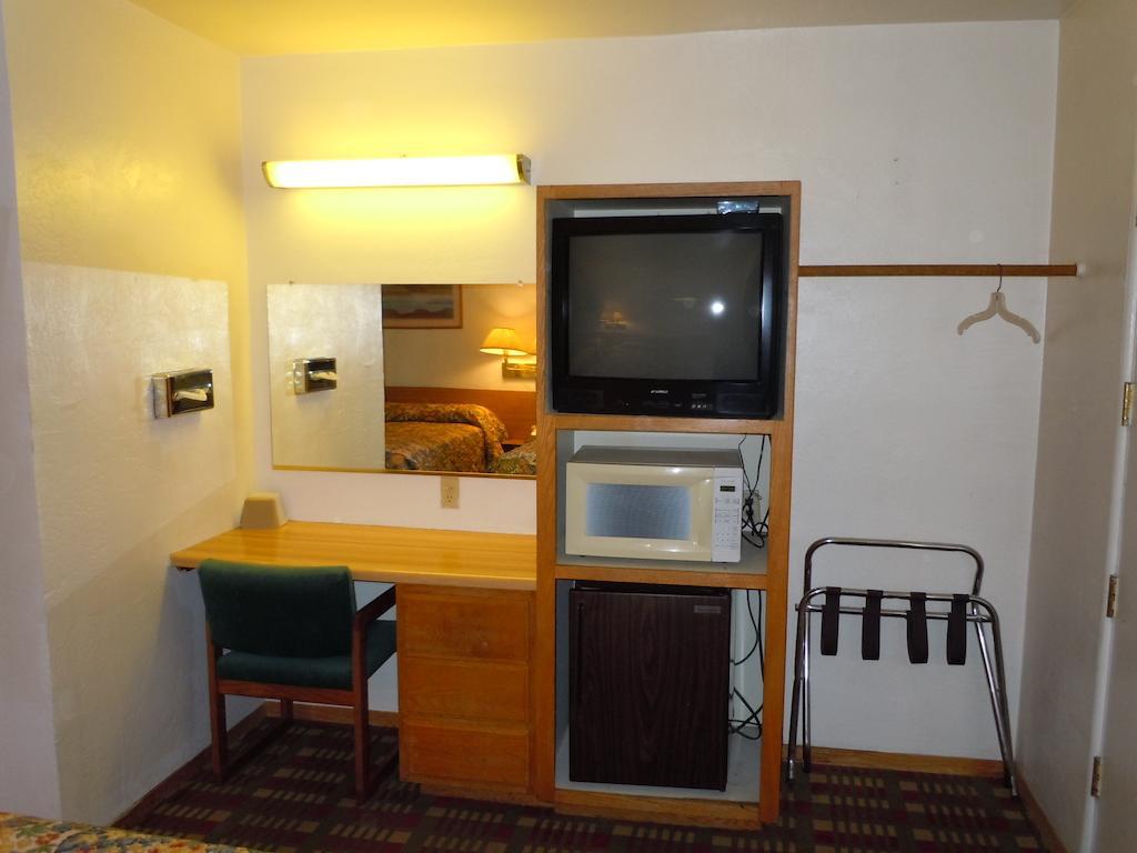 Value Inn Fallon Exterior photo